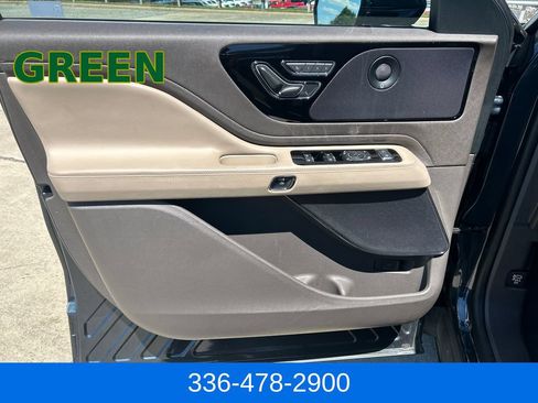 Certified 2024 Lincoln Aviator Reserve w/ Equipment Group 201A AWD/4WD image 12