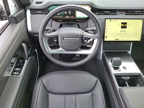 New 2026 Land Rover Range Rover SE image 6