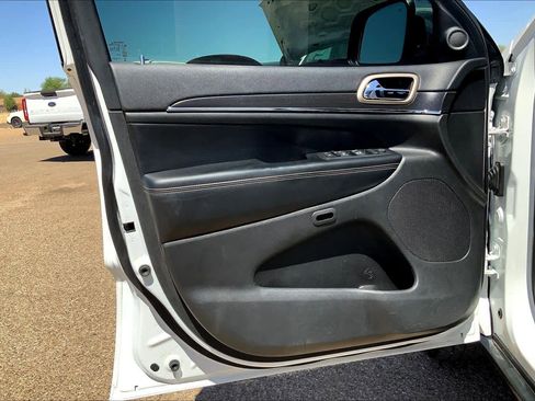 Used 2016 Jeep Grand Cherokee Limited w/ Trailer Tow Group IV image 22