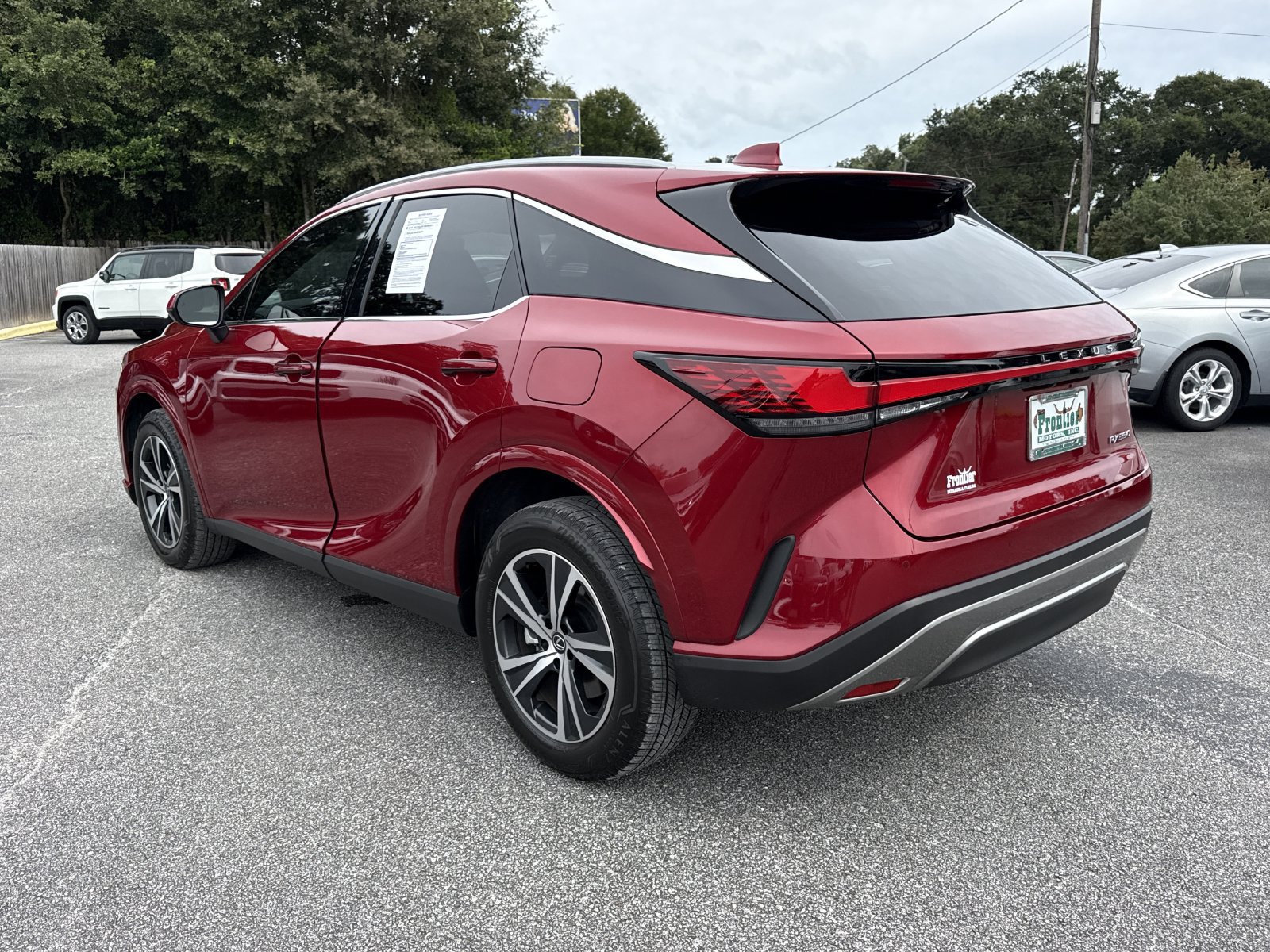 Used 2025 Lexus RX 350 Premium w/ Accessory Package (Z1) FWD image 4
