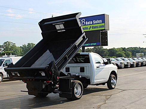 Used 2024 RAM 3500 Tradesman AWD/4WD image 5