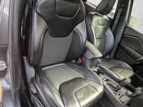 Certified 2020 Jeep Cherokee Altitude image 14