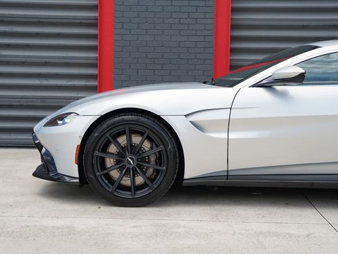 Used 2020 Aston Martin V8 Vantage Coupe RWD image 10