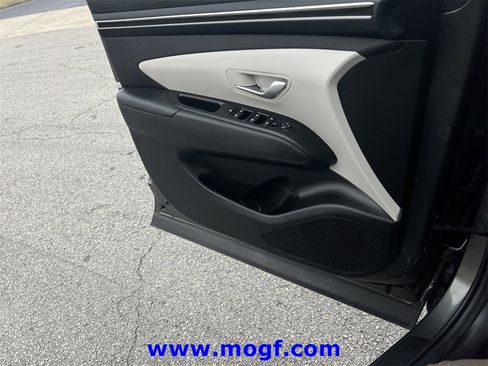 Used 2023 Hyundai Tucson SEL w/ Convenience Package image 18