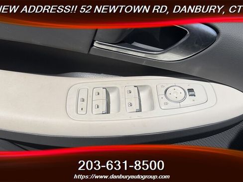 Used 2023 Hyundai Sonata SEL FWD image 12