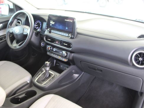 Used 2023 Hyundai Kona SEL w/ Convenience Package FWD image 16