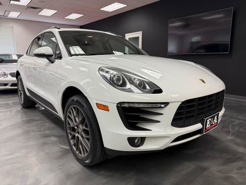 Used 2016 Porsche Macan S AWD/4WD image 4