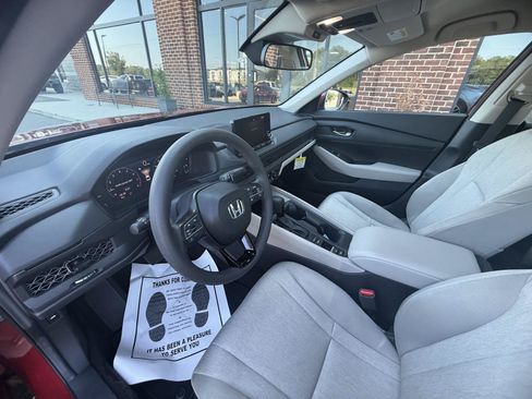 Used 2025 Honda Accord LX image 11