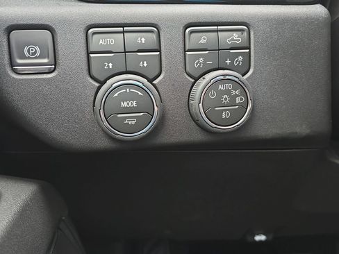 Used 2026 Chevrolet Silverado 2500 LT w/ Trail Boss Package image 24