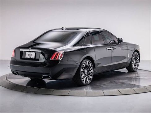 Used 2025 Rolls-Royce Ghost AWD/4WD image 5