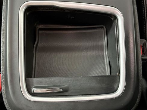 Used 2020 Chrysler Pacifica Touring-L Plus FWD image 33