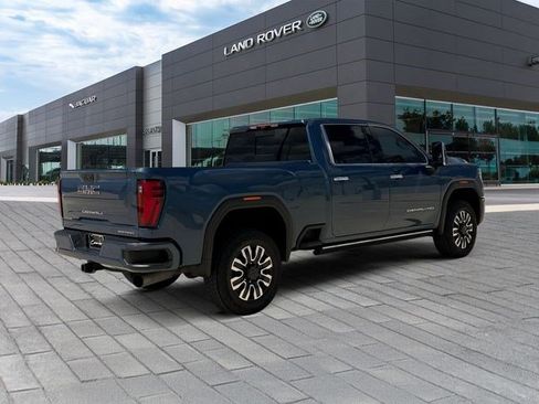 Used 2024 GMC Sierra 2500 Denali Ultimate AWD/4WD image 5