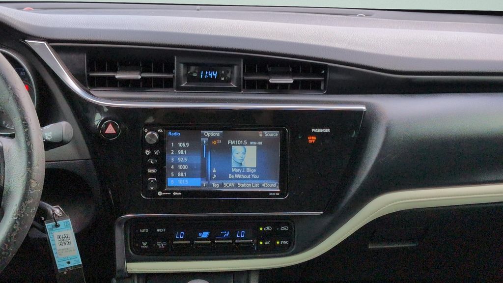 Used 2018 Toyota Corolla iM FWD image 14