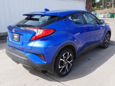 Used 2021 Toyota C-HR XLE image 7