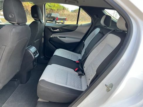 Used 2022 Chevrolet Equinox LS w/ Driver Confidence II Package AWD/4WD image 14
