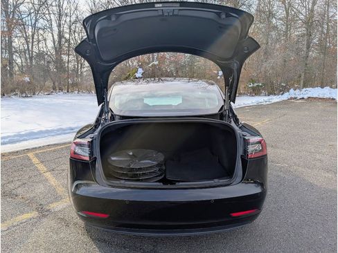 Used 2018 Tesla Model 3 Mid Range image 12