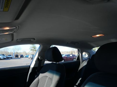 Used 2019 Kia Optima LX image 11