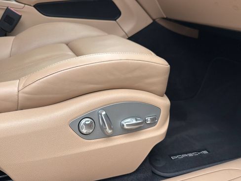 Used 2024 Porsche Macan w/ Premium Plus Package AWD/4WD image 24