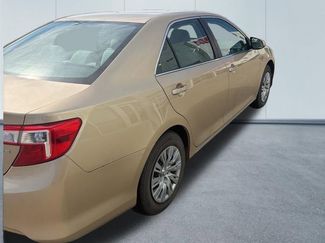 Used 2012 Toyota Camry LE FWD video 3