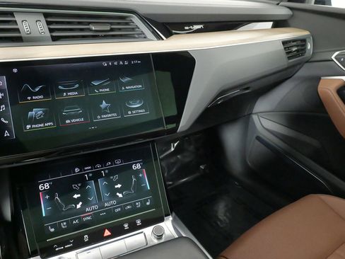 Used 2024 Audi Q8 e-tron Premium Plus w/ Premium Plus Package image 51