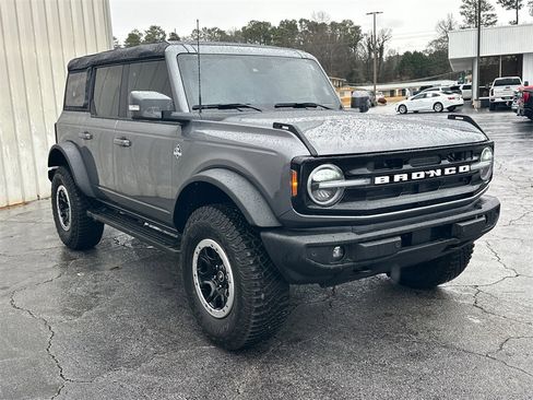 Used 2024 Ford Bronco Outer Banks w/ Sasquatch Package image 4
