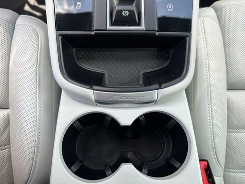 Certified 2023 Porsche Macan AWD/4WD image 29