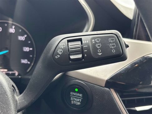 Used 2022 Ford Escape SE image 32