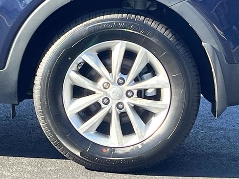 Used 2017 Kia Sorento LX w/ LX Convenience Package image 29