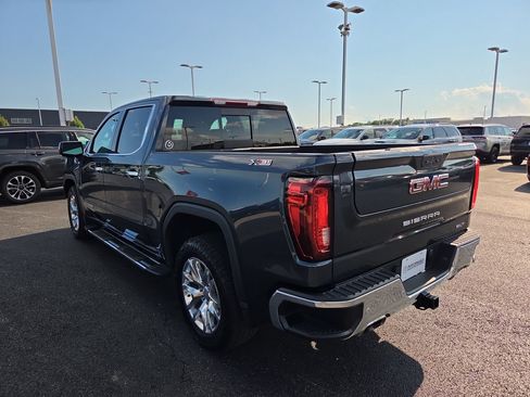 Used 2022 GMC Sierra 1500 SLT w/ SLT Premium Plus Package AWD/4WD image 5