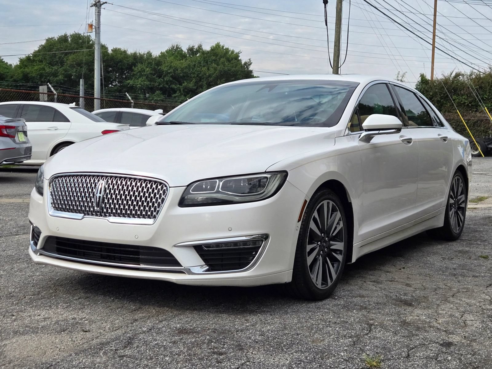 Used 2017 Lincoln MKZ Reserve w/ Luxury Package FWD image 2