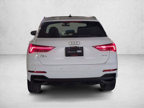 Certified 2025 Audi Q3 2.0T Premium w/ Convenience Package image 8