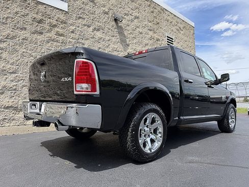 Used 2017 RAM 1500 Laramie w/ Convenience Group AWD/4WD image 3
