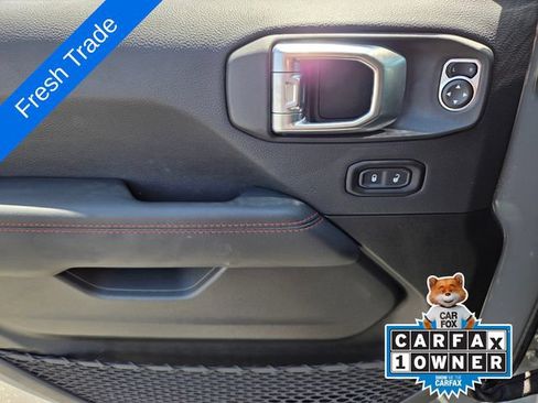 Used 2023 Jeep Gladiator Rubicon w/ LED Lighting Group AWD/4WD image 17