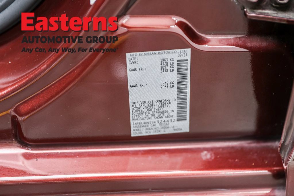 Used 2025 Nissan Altima 2.5 SV FWD image 34