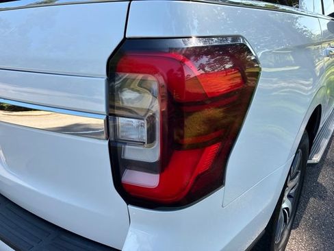 Used 2022 Ford Expedition Limited RWD image 14