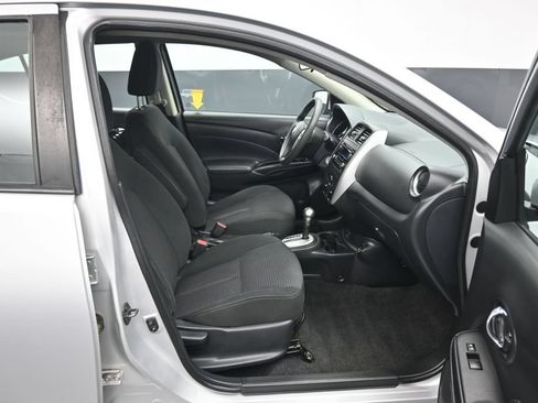 Used 2017 Nissan Versa SV FWD image 33