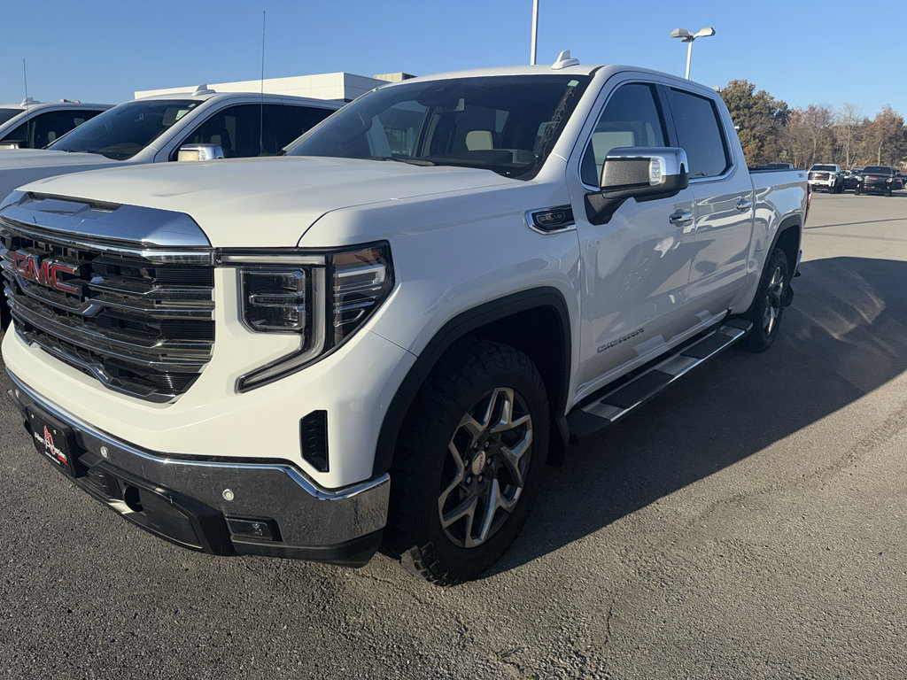 Used 2023 GMC Sierra 1500 SLT w/ SLT Premium Plus Package AWD/4WD image 1