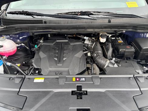 Used 2026 Kia Carnival FWD image 30