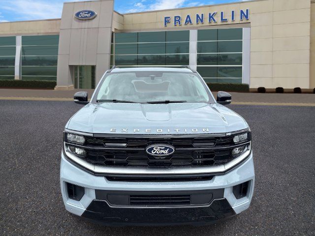New 2027 Ford Expedition Platinum w/ Platinum Ultimate Package AWD/4WD image 2