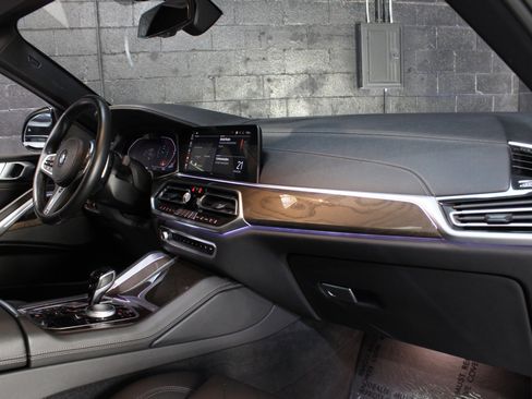 Used 2023 BMW X6 xDrive40i w/ M Sport Package image 43