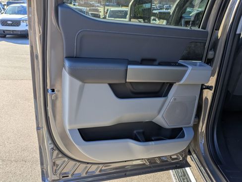 New 2026 Ford F250 XLT w/ XLT Premium Package image 30