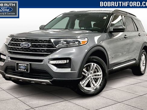 Certified 2022 Ford Explorer XLT w/ Equipment Group 202A image 1