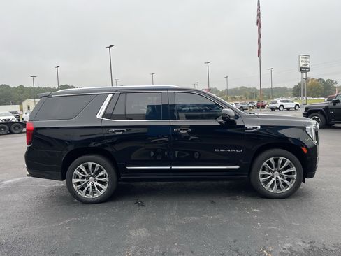 Used 2021 GMC Yukon Denali w/ Denali Premium Package image 5