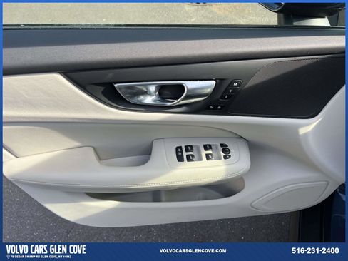 Used 2023 Volvo V60 B5 Cross Country Plus w/ Climate Package image 16