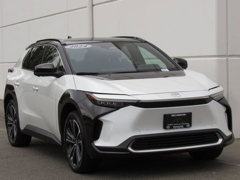 Certified 2024 Toyota bZ4X Limited w/ Weather Package image 2