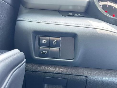 Used 2023 Toyota Highlander LE FWD image 36