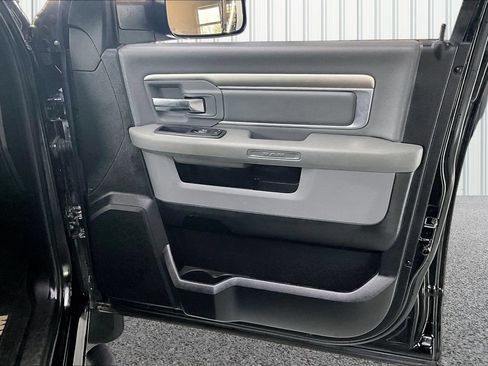 Used 2019 RAM 1500 Classic SLT AWD/4WD image 27