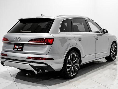 Used 2024 Audi SQ7 Prestige image 4