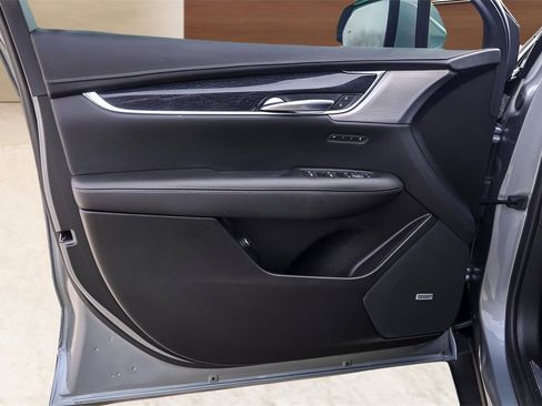 Used 2023 Cadillac XT5 Premium Luxury w/ Technology Package image 29