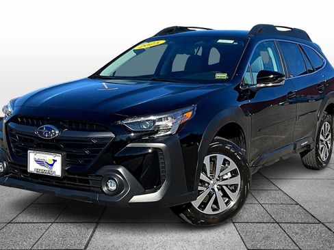 Used 2025 Subaru Outback Premium image 10